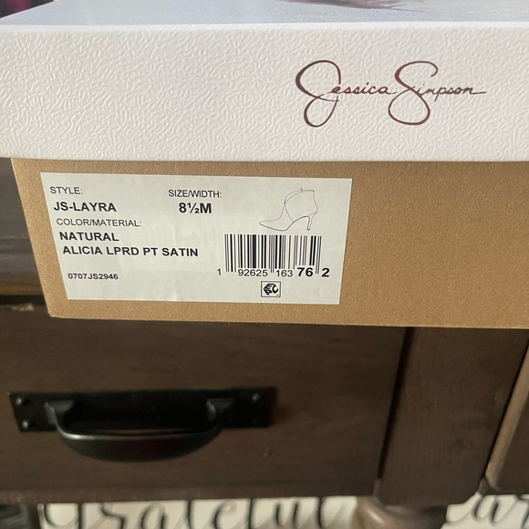 Leopard heel size 8.5 - Picture 5 of 5